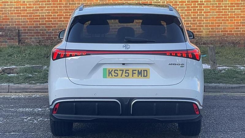 New MG MG6 Trophy 241 HP (177 kW) 2025 Hatchback