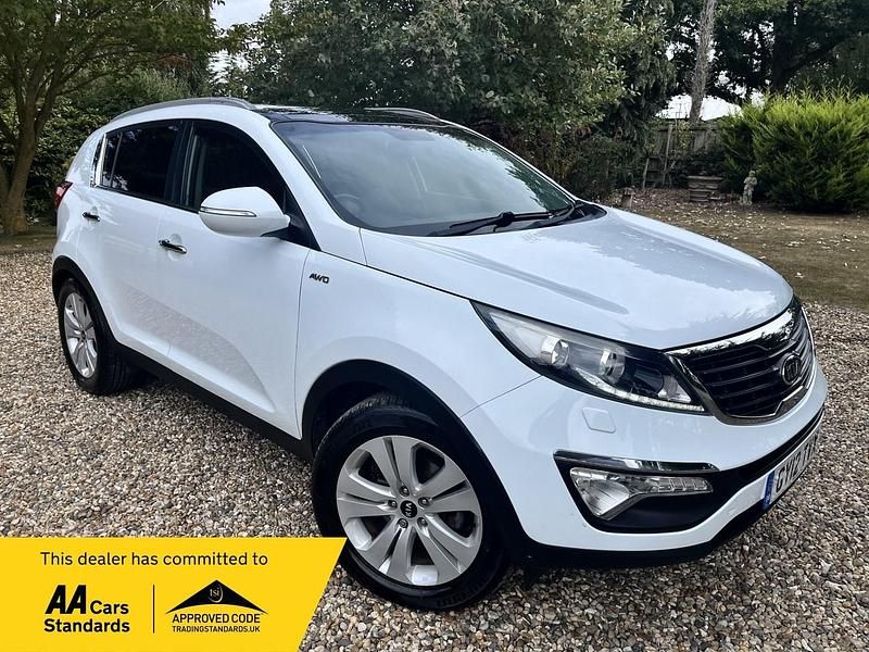 White Used 2012 Kia Sportage 3 SUV | £4,995 (Fair price) - Image 1/4