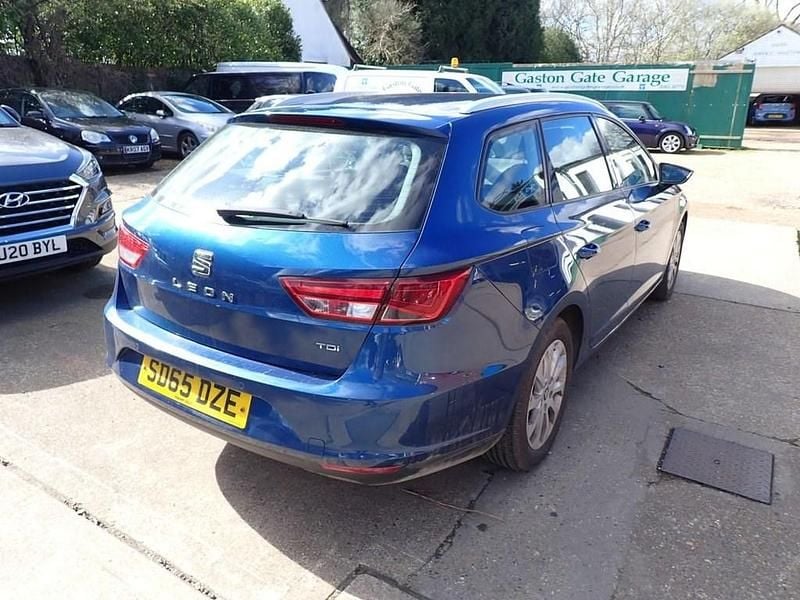 Used Seat Leon Sport 110 HP (80 kW) 2015 Blue Estate