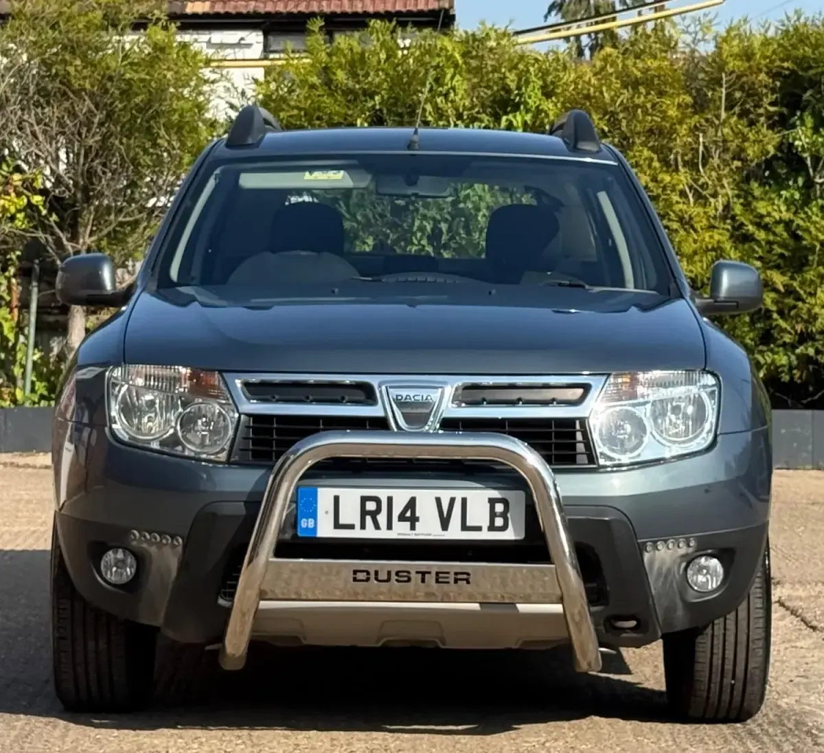 Used Dacia Duster Lauréate 110 HP (80 kW) 2014 Grey SUV