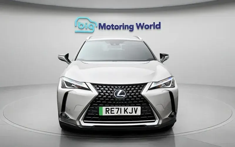 Usado Lexus UX 150 kW (204 HP) 2022 SUV