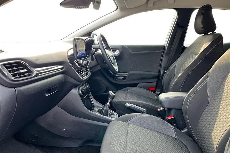 Used Ford Puma Titanium 125 HP (91 kW) 2023 Silver SUV