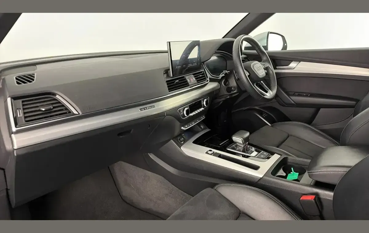 Used Audi Q5 S-Line 299 HP (219 kW) 2022 Floret silver SUV