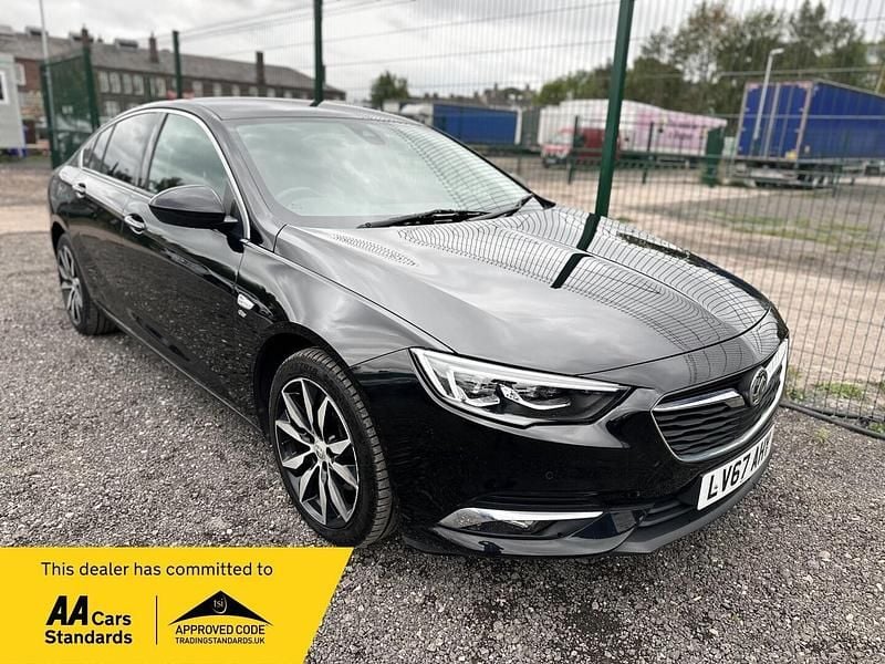 Black Used 2017 Vauxhall Insignia Elite Hatchback | £10,395 (Fair price) - Image 1/2