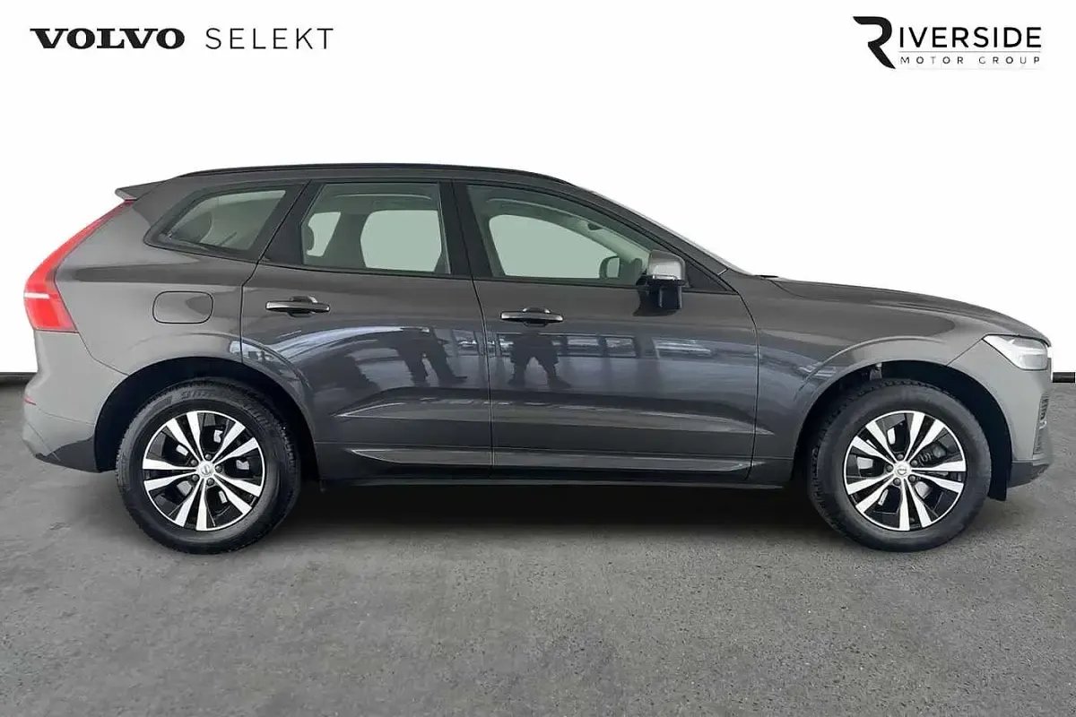 Used Volvo XC60 Core 250 HP (183 kW) 2022 Grey SUV