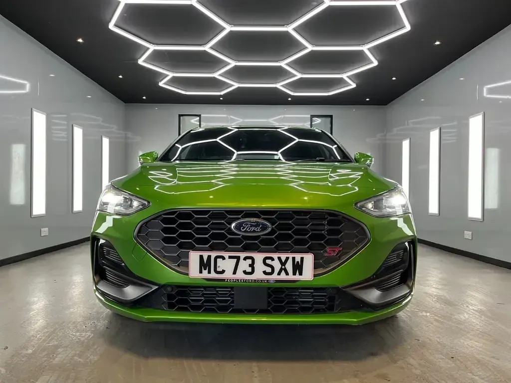 Used Ford Focus ST 280 HP (205 kW) 2023 Green Hatchback