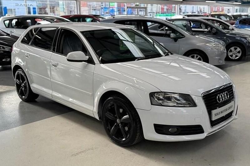 Begagnad Audi A3 2010 Halvkombi