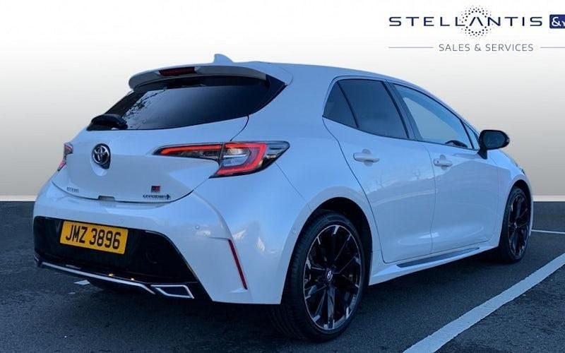 Used Toyota Corolla Sport 138 HP (101 kW) 2022 White Hatchback