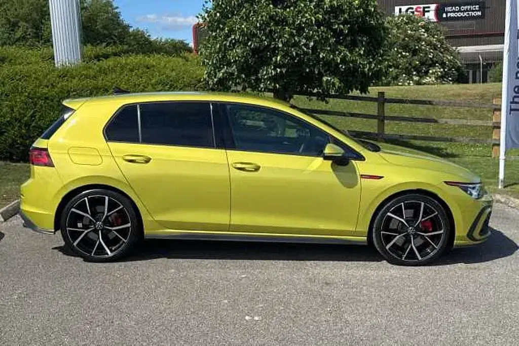 Used VW Golf VIII GTI 245 HP (180 kW) 2024 Yellow Hatchback