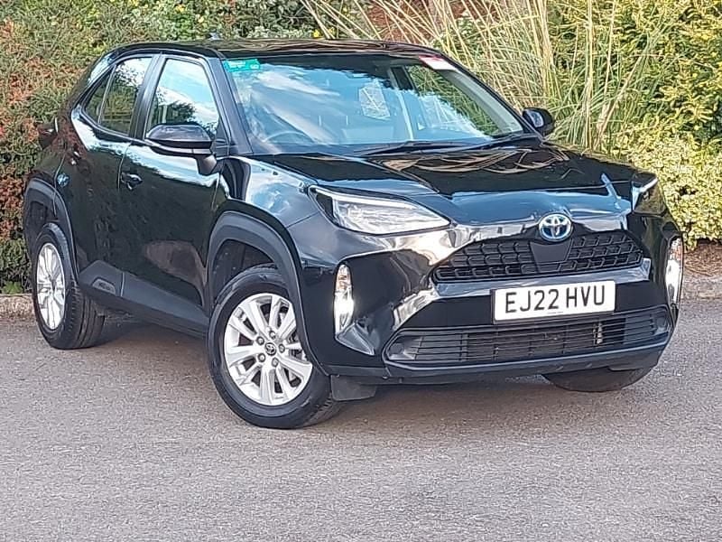 Black Used 2022 Toyota Yaris Hybrid Estate | £17,698 (Good price) - Image 1/4