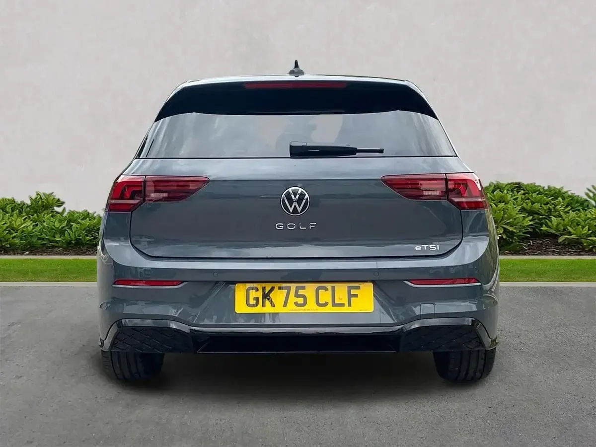 Used VW Golf VIII R-line 150 HP (110 kW) 2025 Grey Hatchback
