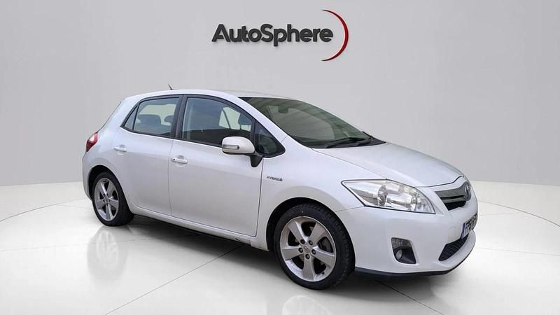 Used Toyota Auris Hybrid 2011 White Hatchback