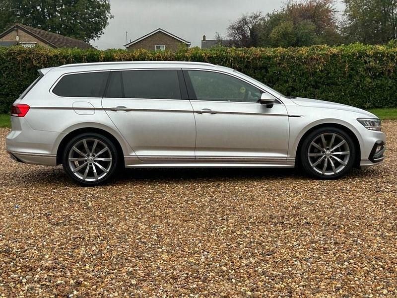 Used VW Passat R-line 150 HP (110 kW) 2020 Silver Estate