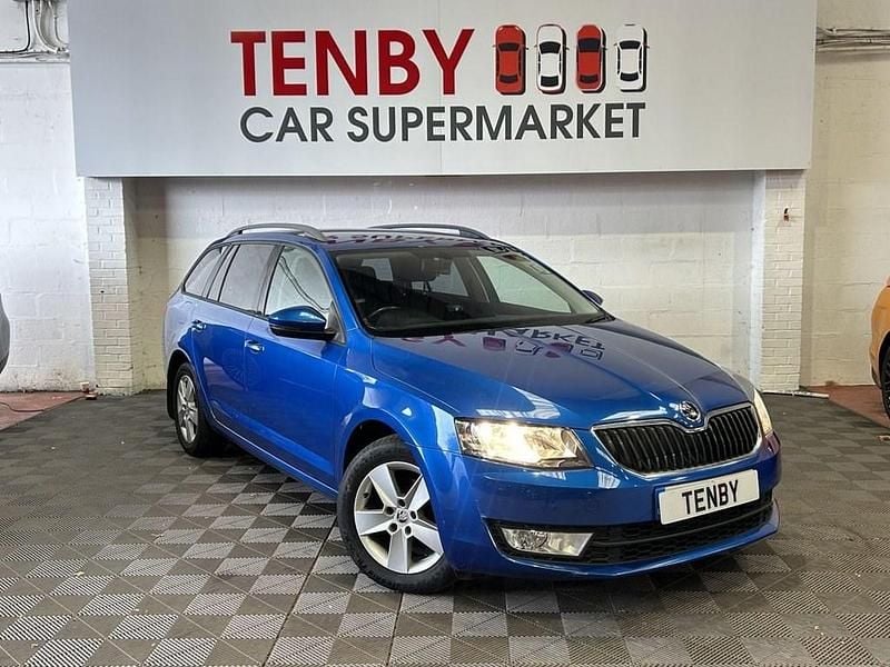 Used Skoda Octavia SE 115 HP (84 kW) 2017 Blue Estate