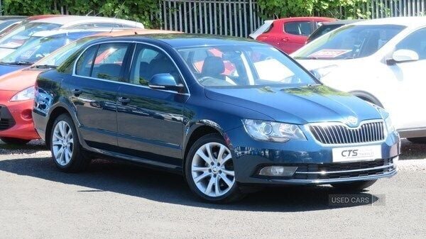 Blue Used 2014 Skoda Superb SE Hatchback | £6,975 (Fair price) - Image 1/2