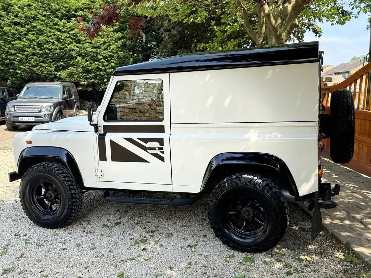 Used Land Rover Defender 2010 White