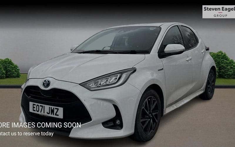 Used Toyota Yaris Hybrid Design 116 HP (85 kW) 2026 Hatchback