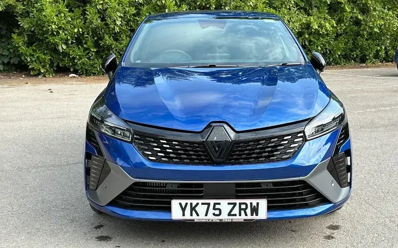 Used Renault Clio Esprit Alpine 90 HP (66 kW) 2025 Red Hatchback
