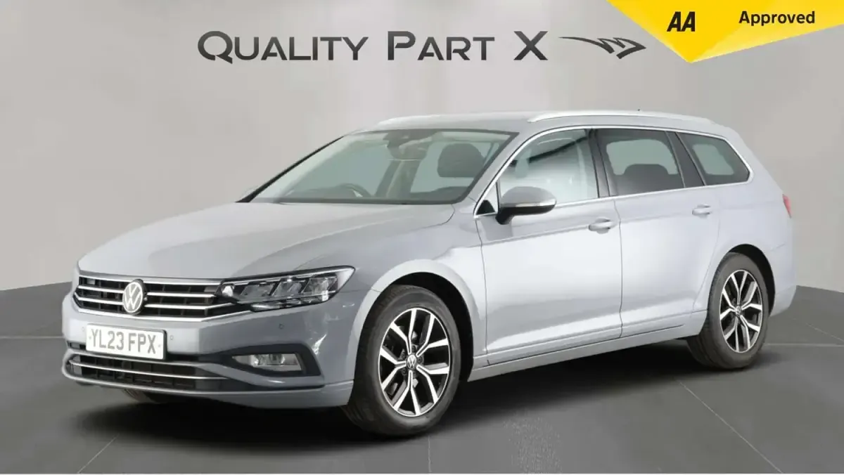 Used VW Passat SEL 150 HP (110 kW) 2023 Grey Estate