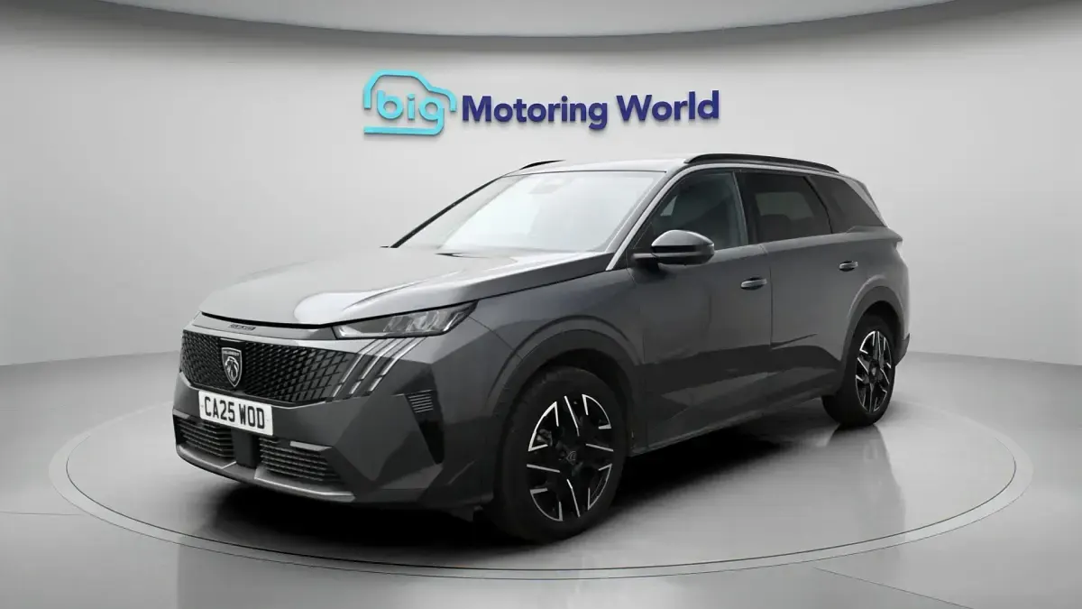 Used Peugeot 5008 Allure 134 HP (98 kW) 2025 SUV