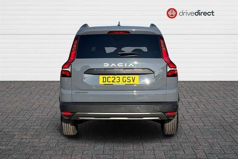 Used Dacia Jogger Extreme 110 HP (80 kW) 2023 Grey MPV