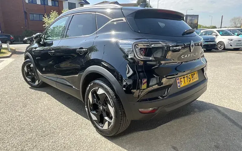 Second-hand Renault Captur Techno 114 CP (83 kW) 2026 SUV