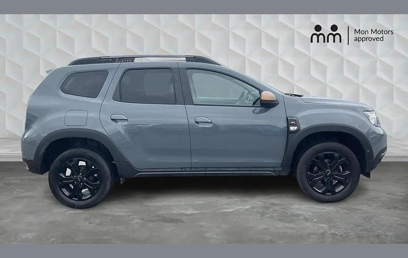 Used Dacia Duster Extreme 127 HP (93 kW) 2024 Grey SUV
