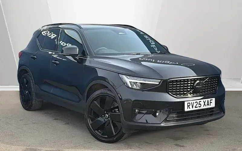 Used Volvo XC40 Plus 163 HP (119 kW) 2025 SUV