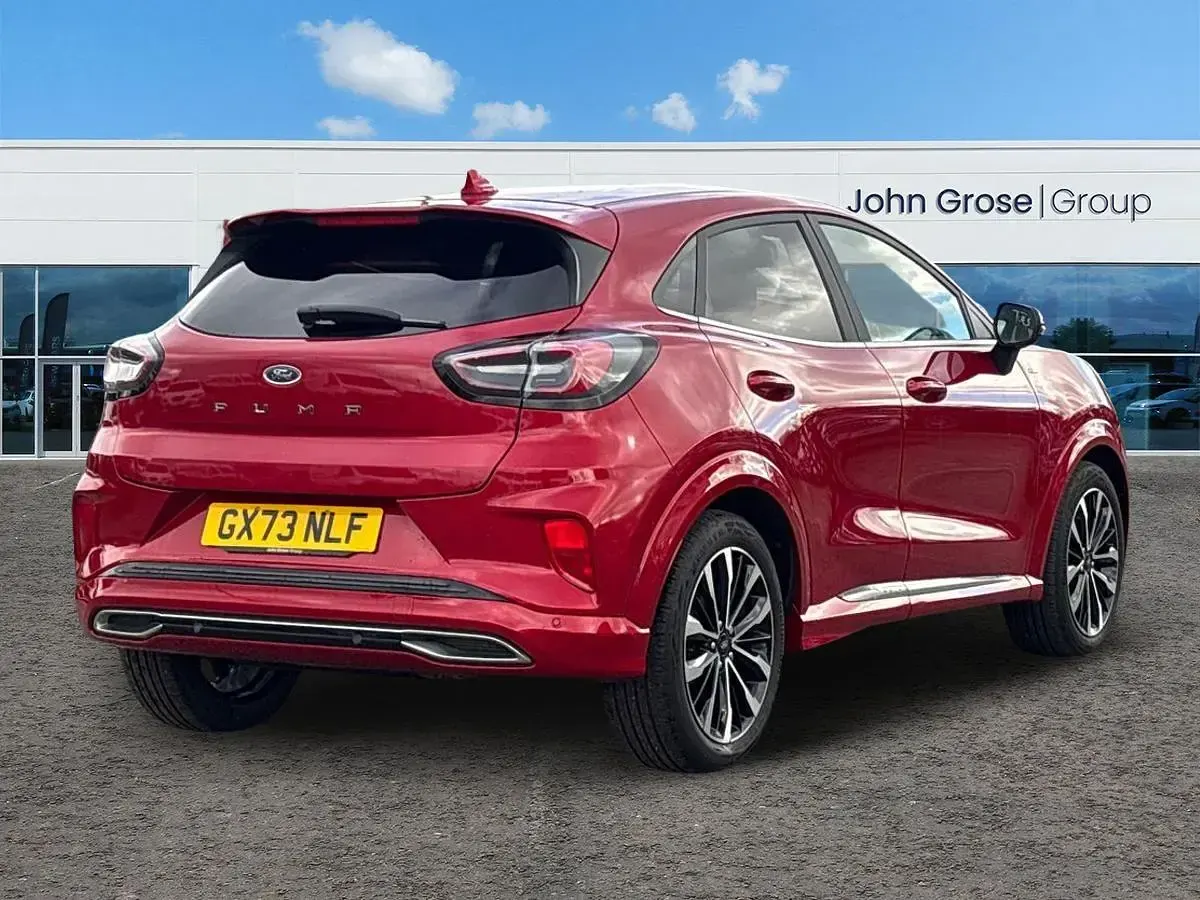 Begagnad Ford Puma ST-Line 2023 Röd SUV