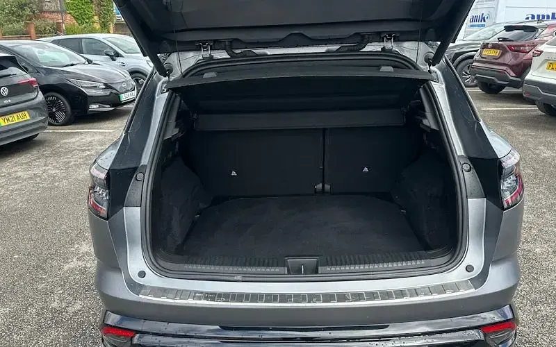 Usado Renault Austral Techno Esprit Alpine 200 HP (147 kW) 2025 SUV