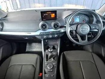 Begagnad Audi Q2 Sport 116 HK (85 kW) 2020 Vit SUV