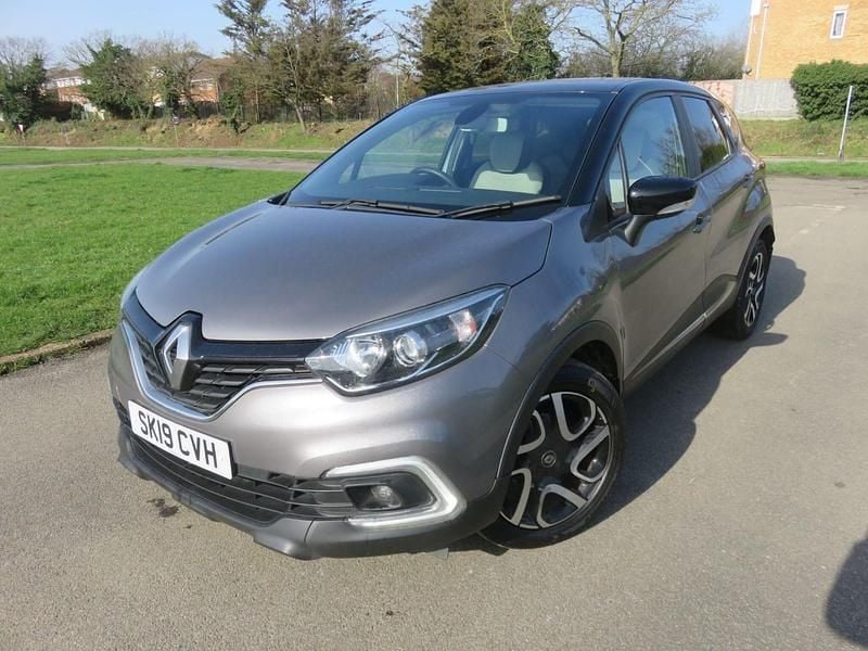 Usado Renault Captur Iconic 90 HP (66 kW) 2019 Cinzento SUV