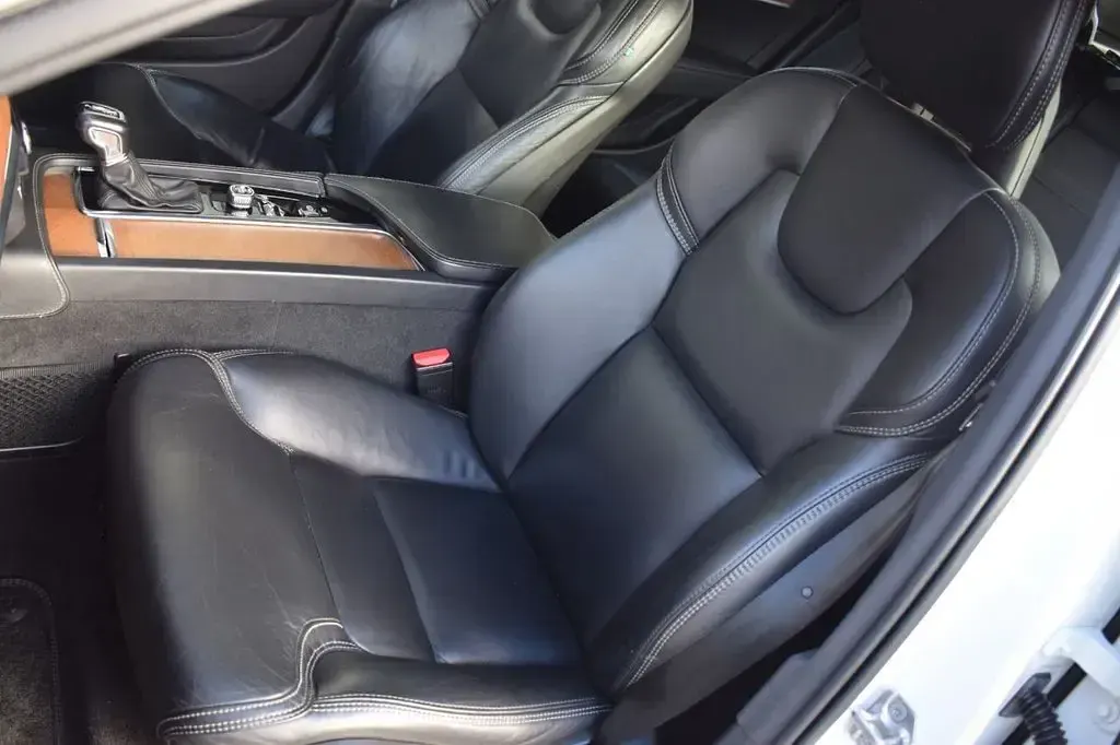 Used Volvo V90 Inscription 190 HP (139 kW) 2017 White Estate