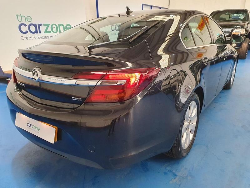 Used Vauxhall Insignia 163 HP (119 kW) 2014 Black Hatchback