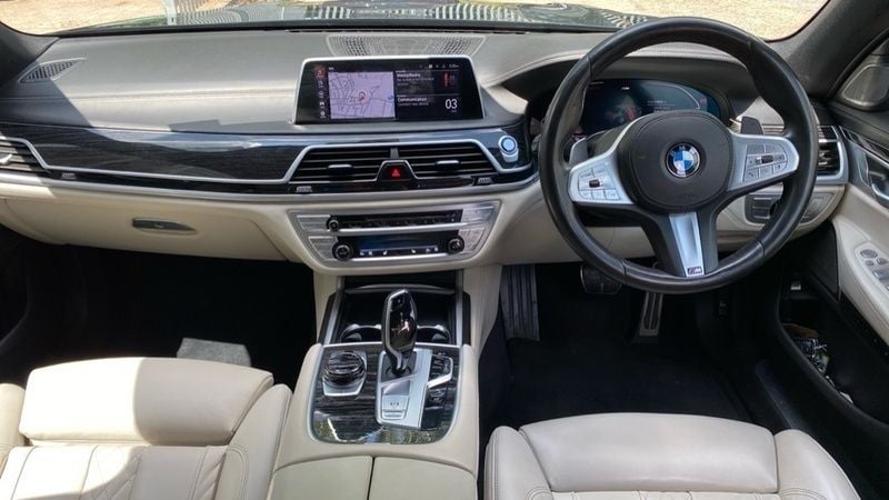 Used BMW 740 M Sport 335 HP (246 kW) 2020 Black Sedan
