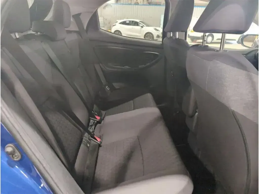 Used Toyota Yaris Design 2023 Blue Hatchback