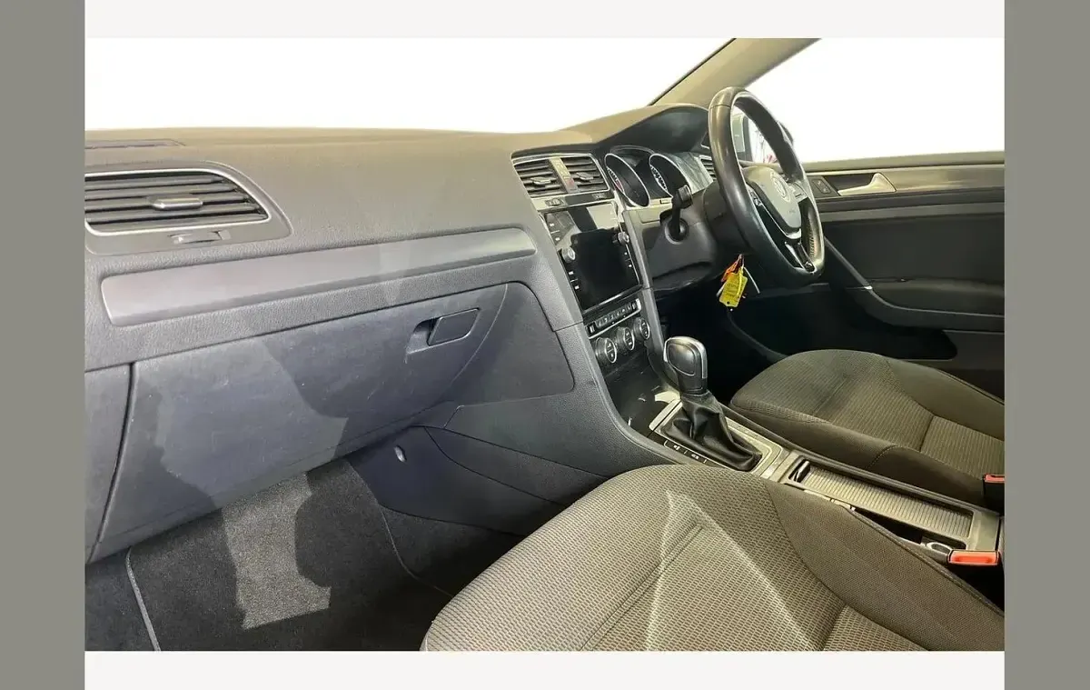 Used VW Golf VIII Edition 148 HP (108 kW) 2020 Tungsten silver Hatchback