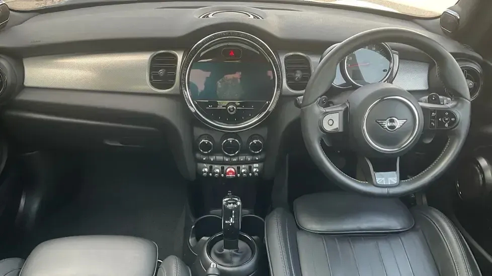 Begagnad Mini Cooper S Exclusive 176 HK (129 kW) 2022 Blå Halvkombi