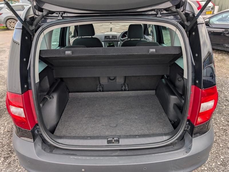 Used Skoda Yeti SE 105 HP (77 kW) 2012 Black SUV