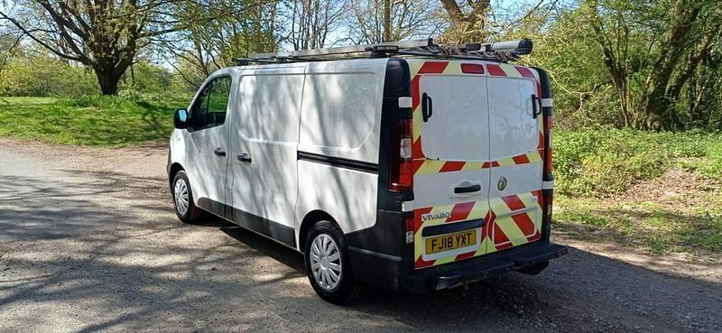 Usado Vauxhall Vivaro 2018 Branco