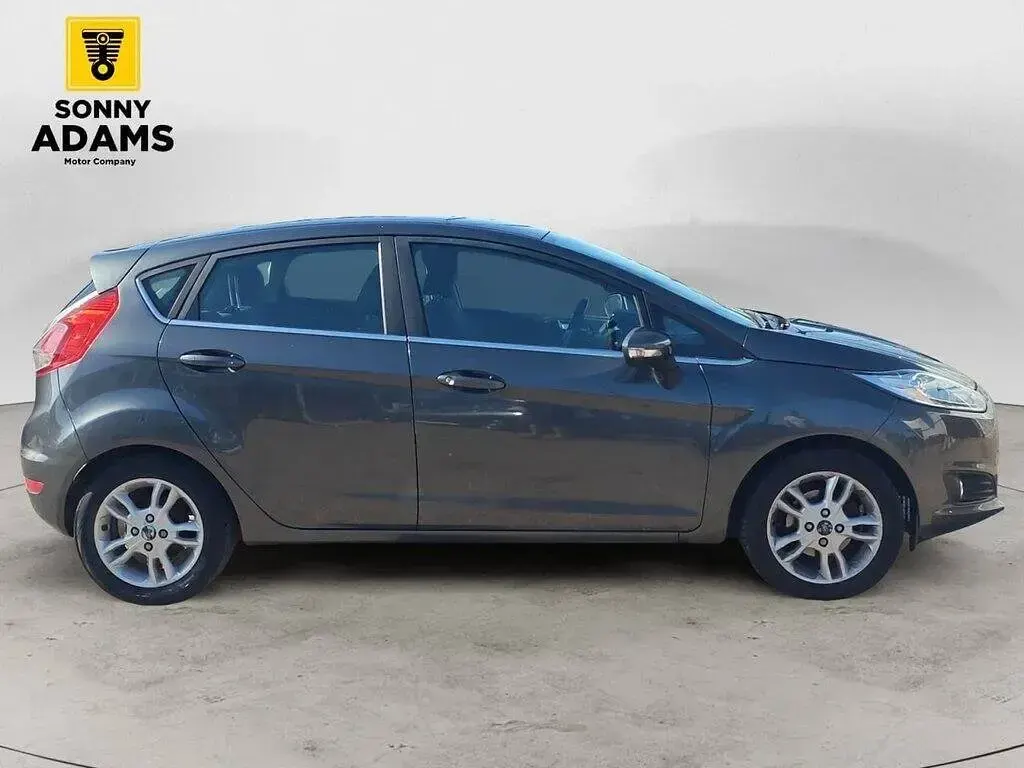 Used Ford Fiesta Zetec 82 HP (60 kW) 2015 Grey Hatchback