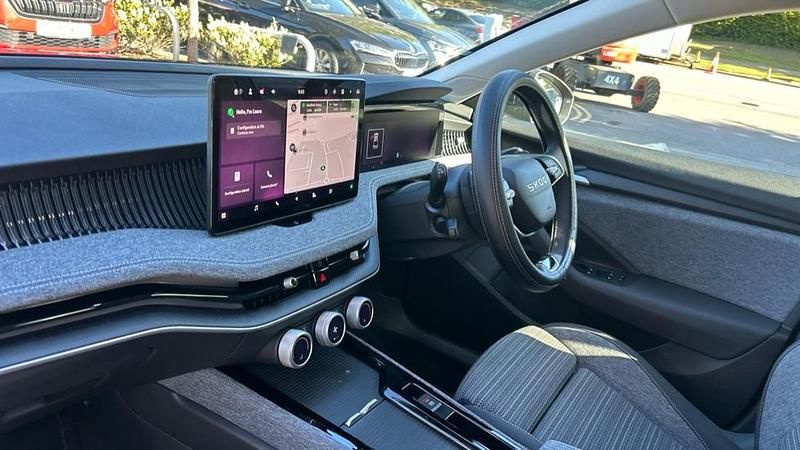 New Skoda Superb SE Technology 150 HP (110 kW) 2025 Midnight black metallic