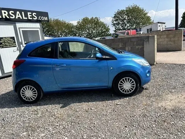 Used Ford Ka 69 HP (50 kW) 2015 Blue Hatchback