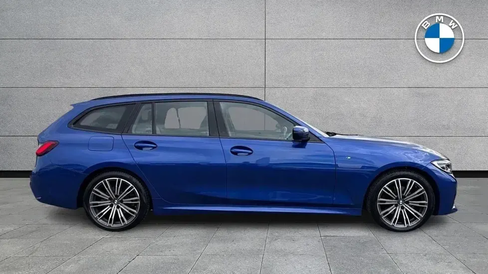 Used BMW 320 M Sport 181 HP (133 kW) 2021 Blue Estate