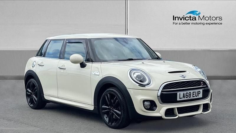 White Used 2019 Mini Cooper S Hatch Hatchback | £13,995 (Fair price) - Image 1/4