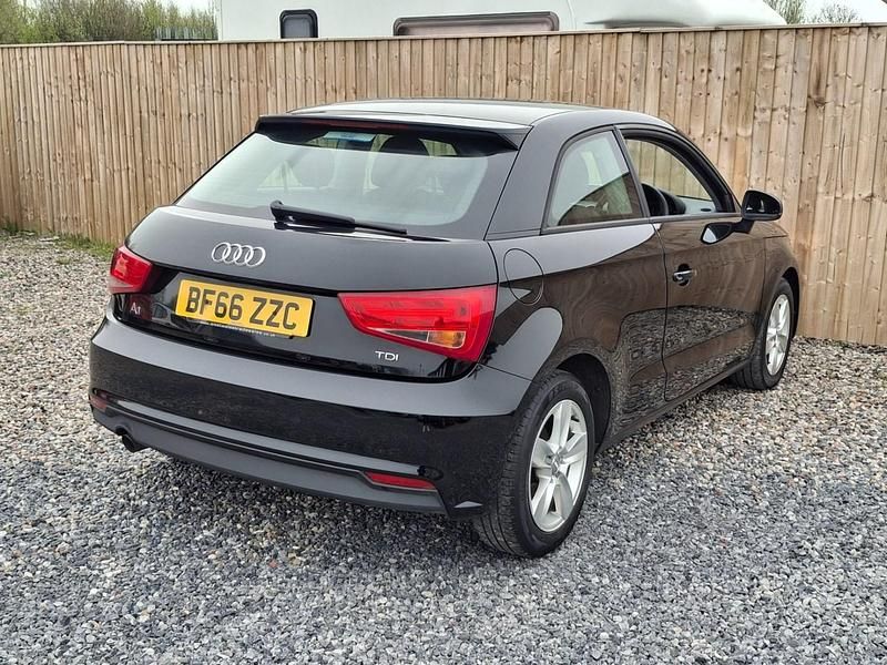 Begagnad Audi A1 116 HK (85 kW) 2017 Svart Halvkombi