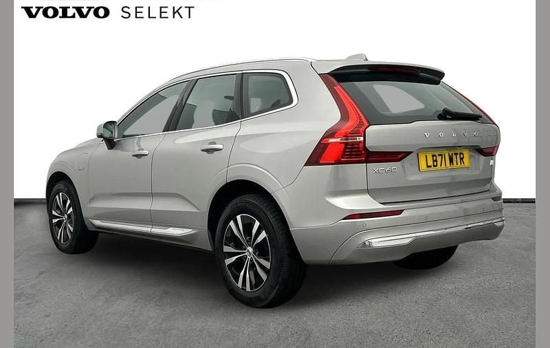 Used Volvo XC60 Inscription 337 HP (247 kW) 2021 Silver SUV