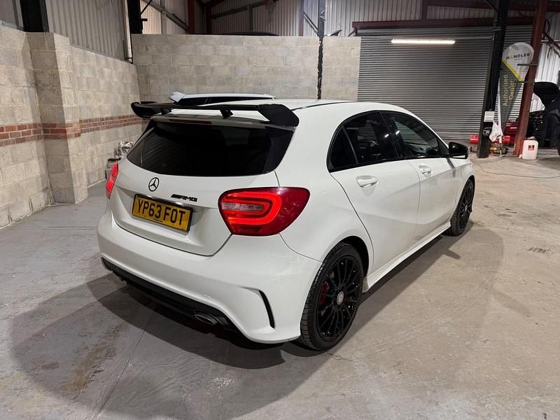 Used Mercedes A180 AMG 109 HP (80 kW) 2013 White Hatchback