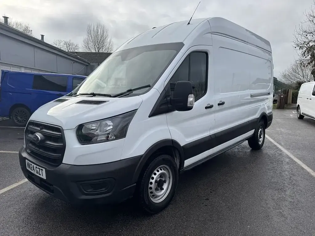 Usado Ford Transit S 105 CV (77 kW) 2024 Blanco Van