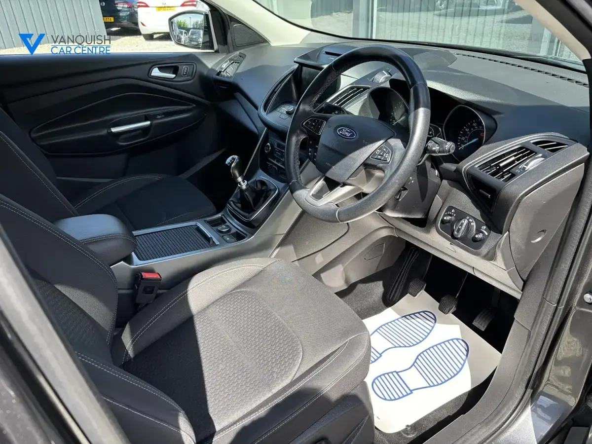 Used Ford Kuga Zetec 120 HP (88 kW) 2017 Grey SUV